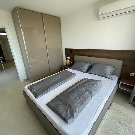 Polarstar Beach Resort Premium Apartments سفيتي فلاس